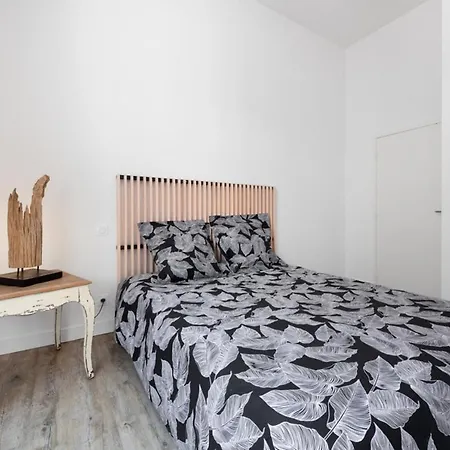 Bright Spacious Well-equipped Καρκασόν