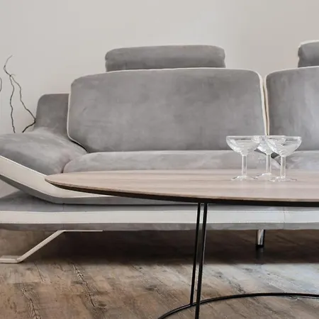 Bright Spacious Well-equipped Καρκασόν