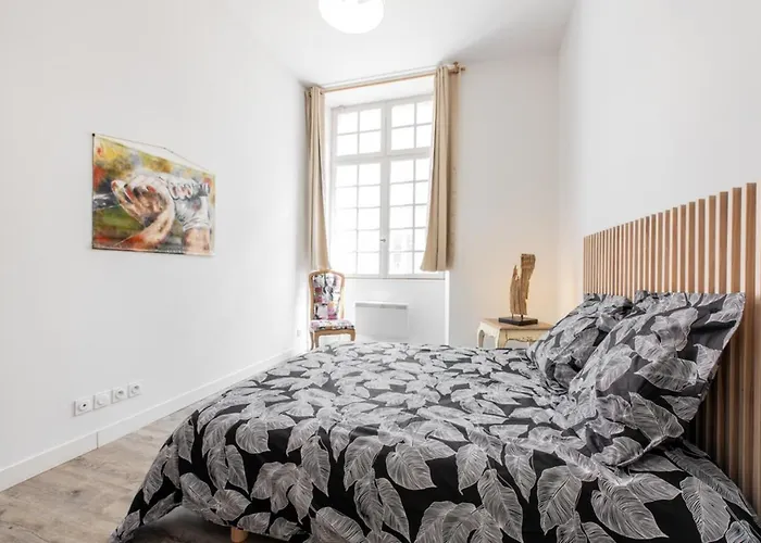 Bright Spacious Well-equipped *