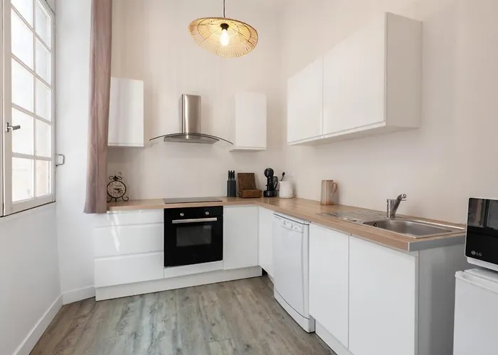 Apartman Bright Spacious Well-equipped *