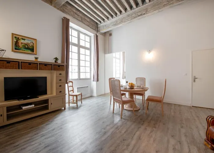 Bright Spacious Well-equipped Apartman Carcassone